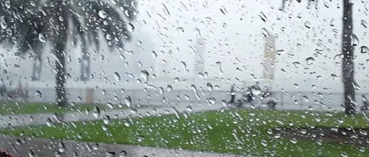نشرة إنذارية: أمطار غزيرة يومي الاثنين والثلاثاء في عدة مناطق