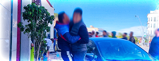 صور.. شجار بين الحراكة بالأسلحة البيضاء يثير هلع المواطنين بالناظور صور.. شجار بين الحراكة بالأسلحة البيضاء يثير هلع المواطنين بالناظور