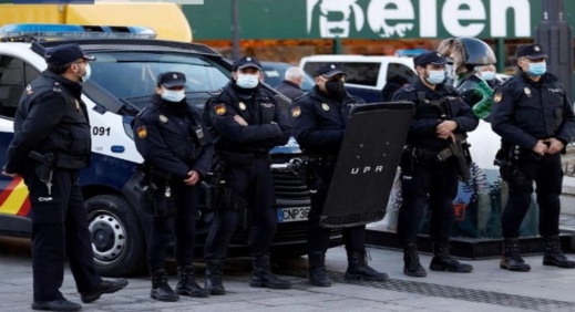 تعزيزات أمنية جديدة في أحياء مليلية قبل مباراة المغرب والبرتغال تعزيزات أمنية جديدة في أحياء مليلية قبل مباراة المغرب والبرتغال