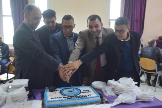 صور.. الدولة الإجتماعية من خلال مشروع قانون المالية محاضرة قيمة لماستر التدبير السياسي بكلية الناظور على شرف الفوج الخامس