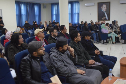 صور.. الدولة الإجتماعية من خلال مشروع قانون المالية محاضرة قيمة لماستر التدبير السياسي بكلية الناظور على شرف الفوج الخامس