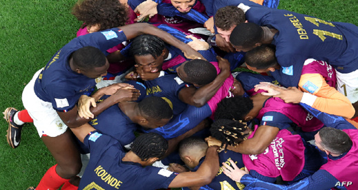 فيروس غريب يضرب المنتخب الفرنسي قبل نهائي كأس العالم فيروس غريب يضرب المنتخب الفرنسي قبل نهائي كأس العالم