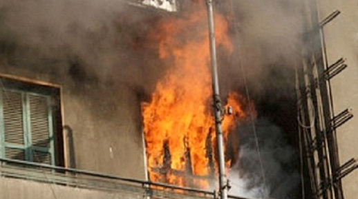 مغربي يشعل النار في أعمامه وإبنة أخته القاصر بمليلية المحتلة ويفر نحو الناظور مغربي يشعل النار في أعمامه وإبنة أخته القاصر بمليلية المحتلة ويفر نحو الناظور