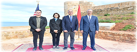 صور.. السفير الأمريكي الجديد يقوم بزيارة إلى مدينة الحسيمة صور.. السفير الأمريكي الجديد يقوم بزيارة إلى مدينة الحسيمة