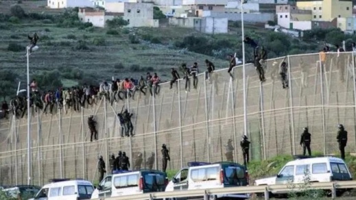 مأساة مليلية.. المندوبية الوزارية ترفض تقرير "أمنيستي" وتعتبره فاقدا للموضوعية مأساة مليلية.. المندوبية الوزارية ترفض تقرير "أمنيستي" وتعتبره فاقدا للموضوعية