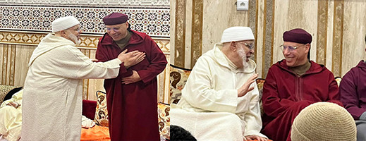 التيجيني يقضي ليلة رأس السنة بالزاوية البودشيشية بمداغ التيجيني يقضي ليلة رأس السنة بالزاوية البودشيشية بمداغ