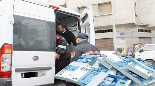 وكيل الملك يبحث عن موثقة إستولت على مليون درهم من ودائع زبنائها وكيل الملك يبحث عن موثقة إستولت على مليون درهم من ودائع زبنائها