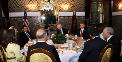 فيديو.. الملك محمد السادس يقيم مأدبة عشاء على شرف أعضاء الكونغرس الأمريكي فيديو.. الملك محمد السادس يقيم مأدبة عشاء على شرف أعضاء الكونغرس الأمريكي