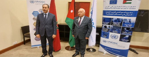 الداكي يتباحث سبل تعزيز التعاون القضائي مع رئيس النيابات العامة بالأردن الداكي يتباحث سبل تعزيز التعاون القضائي مع رئيس النيابات العامة بالأردن