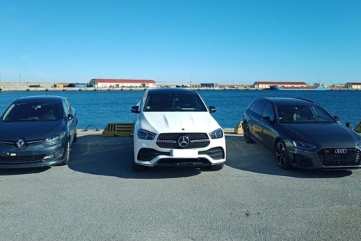 توقيف ثلاثة أشخاص حاولوا ادخال سيارات مسروقة الى المغرب