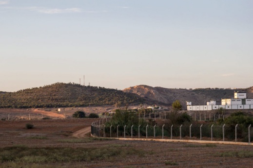 العثور على جثث خمسة أشخاص بالقرب من الحدود المغربية الجزائرية العثور على جثث خمسة أشخاص بالقرب من الحدود المغربية الجزائرية