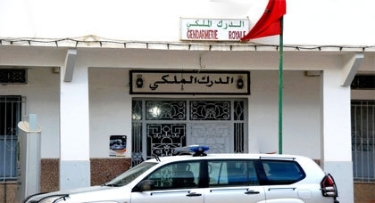 درك الدريوش يعتقل شخصا بتهمة سرقة أموال تقدر بالملايين وتصادر عـددا من ممتلكاته درك الدريوش يعتقل شخصا بتهمة سرقة أموال تقدر بالملايين وتصادر عـددا من ممتلكاته