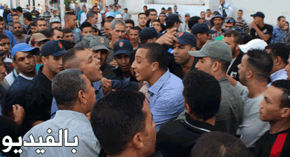 الباعة المتجوّلون يشتبكون مع السّلطات بساحة مسجد الحاج مصطفى الباعة المتجوّلون يشتبكون مع السّلطات بساحة مسجد الحاج مصطفى