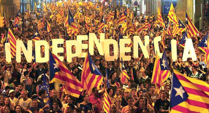المحكمة الدستورية الإسبانية  "تٌجَمَّدُ" استفتاء استقلال كتالونيا وسط احتجاجات حادة
