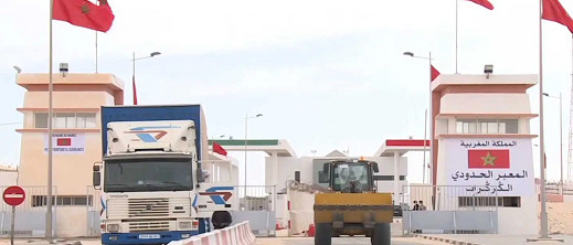 ارتفاع كبير في عدد الشاحنات التجارية المارة عبر معبر الكركرات منذ تأمينه ارتفاع كبير في عدد الشاحنات التجارية المارة عبر معبر الكركرات منذ تأمينه