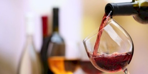 مداخيل الخمور تتخطى ملياري درهم وتفوق توقعات الحكومة مداخيل الخمور تتخطى ملياري درهم وتفوق توقعات الحكومة