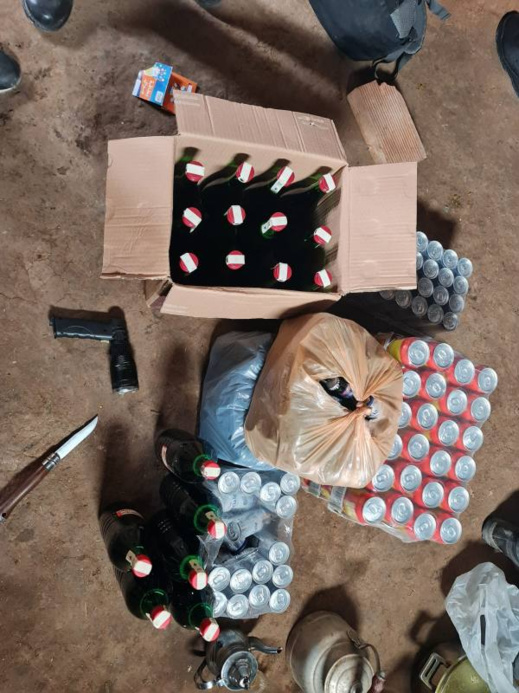 اعتقل "كراب".. قائد بالناظور يداهم وكرا لبيع القرقوبي والكحول قرب مدرستين تعليميتين اعتقل "كراب".. قائد بالناظور يداهم وكرا لبيع القرقوبي والكحول قرب مدرستين تعليميتين