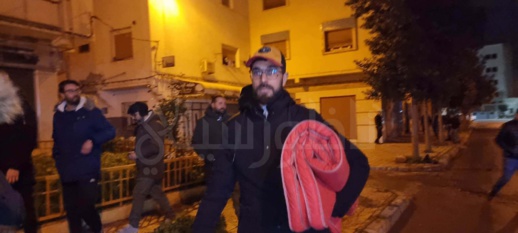 شاهدوا.. السلطات تستعمل القوة لفض اعتصام الأساتذة "المتعاقدين" أمام مديرية التعليم بالناظور