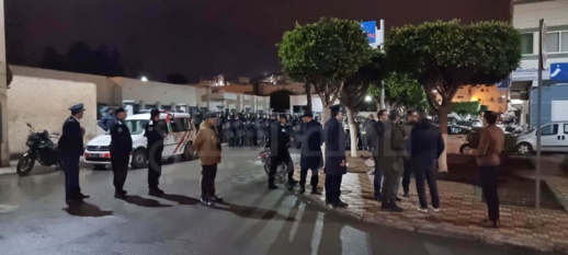 شاهدوا.. السلطات تستعمل القوة لفض اعتصام الأساتذة "المتعاقدين" أمام مديرية التعليم بالناظور