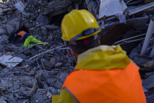 زلزال تركيا.. ارتفاع عدد وفيات المغاربة إلى 19 وهذا عدد المفقودين زلزال تركيا.. ارتفاع عدد وفيات المغاربة إلى 19 وهذا عدد المفقودين