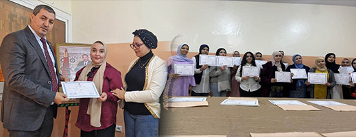 صور.. المركز النسوي لعري الشيخ بالناظور يتوج خريجاته صور.. المركز النسوي لعري الشيخ بالناظور يتوج خريجاته