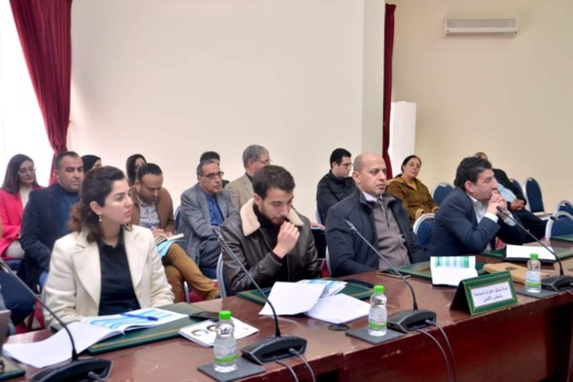 الحسيمة: اجتماع اللجنة الاقليمية للتنمية البشرية الحسيمة: اجتماع اللجنة الاقليمية للتنمية البشرية