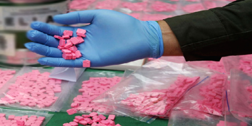 كان بحوزته 200 قرص من القرقوبي.. سقوط مروج مخدرات في قبضة الامن بالناظور كان بحوزته 200 قرص من القرقوبي.. سقوط مروج مخدرات في قبضة الامن بالناظور