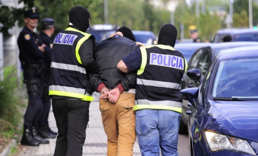 توقيف أربعة أشخاص متورطين في قتل واختفاء شاب مغربي بإسبانيا توقيف أربعة أشخاص متورطين في قتل واختفاء شاب مغربي بإسبانيا