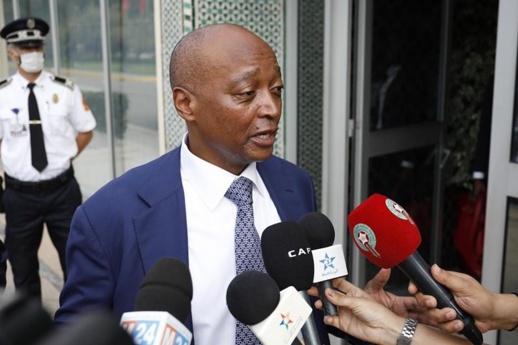 رسميا..الكاف يحذر الجزائر من إقحام السياسة في كرة القدم بالشان ولاعقوبات على المغرب رسميا..الكاف يحذر الجزائر من إقحام السياسة في كرة القدم بالشان ولاعقوبات على المغرب