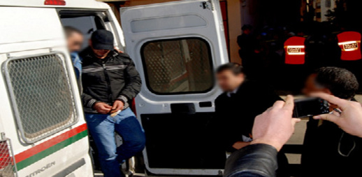 سيدة وعون سلطة سابق بالحسيمة يتزعمان شبكة للتهجير السري سيدة وعون سلطة سابق بالحسيمة يتزعمان شبكة للتهجير السري