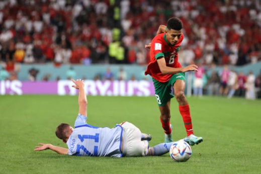 مدرب مارسيليا يطمئن الركراكي على نجم المنتخب 