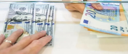 الدرهم يتراجع أمام الأورو ويرتفع أمام الدولار الدرهم يتراجع أمام الأورو ويرتفع أمام الدولار