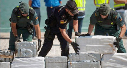 ارتِفَاع عَدد المغَاربة المُعتقلين في قَضايَا التَّهريب الدَّولي للمُخدرات باسبانيَا