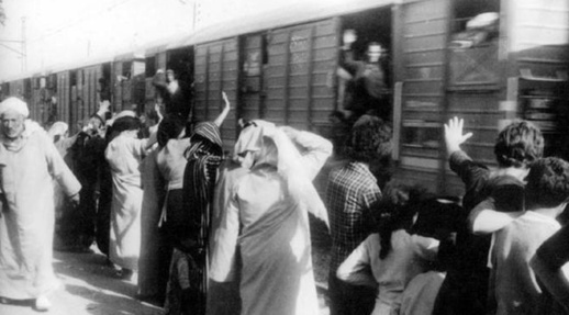 للمرة الأولى.. إدراج مأساة المغاربة المطرودين من الجزائر بمجلس حقوق الإنسان بجنيف للمرة الأولى.. إدراج مأساة المغاربة المطرودين من الجزائر بمجلس حقوق الإنسان بجنيف