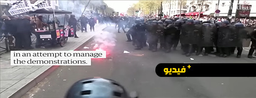 غضب في شوارع فرنسا.. المحتجون يضرمون النار في مطعم ماكرون المفضل بباريس غضب في شوارع فرنسا.. المحتجون يضرمون النار في مطعم ماكرون المفضل بباريس