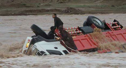 المغرب العميق تحت وطأة الفيضانات والعزلة.. صور من الهامش غير النافع