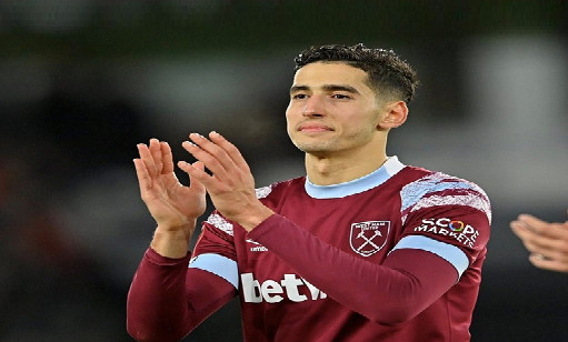 الدولي نايف أكرد يتلقى صدمة من مدرب وست هام يونايتد الدولي نايف أكرد يتلقى صدمة من مدرب وست هام يونايتد