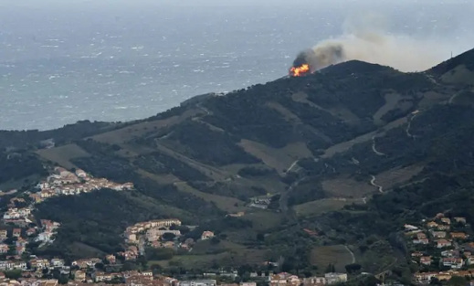 على الحدود بين فرنسا واسبانيا.. حرائق تلتهم 930 هكتاراً من الغابات على الحدود بين فرنسا واسبانيا.. حرائق تلتهم 930 هكتاراً من الغابات