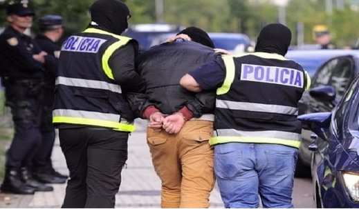 الشرطة الإسبانية توقف مغربيا يتزعم عصابة بالمدينة المحلتة