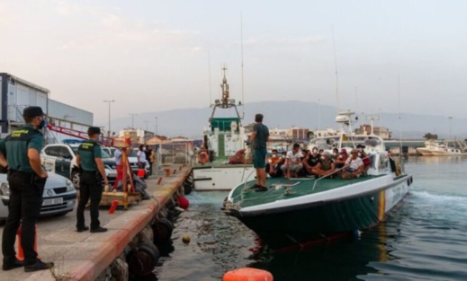 إنقاذ 11 مرشحا للهجرة السرية أبحروا من سواحل الحسيمة