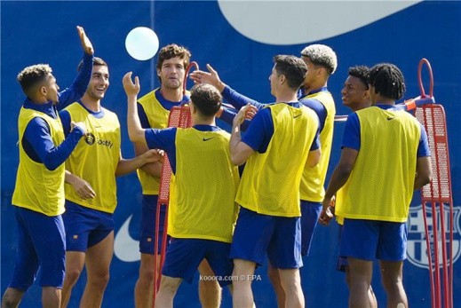 انضمام مغربيان للائحة لاعبي برشلونة في مباراة الغد انضمام مغربيان للائحة لاعبي برشلونة في مباراة الغد