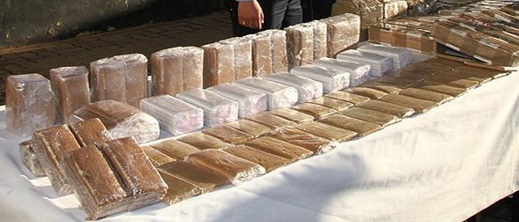 البحرية الملكية تحجز 350 كلغ من الحشيش بساحل الناظور البحرية الملكية تحجز 350 كلغ من الحشيش بساحل الناظور