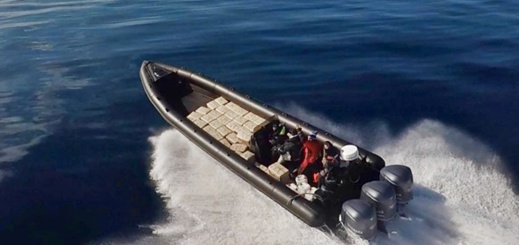 مطادرة قوارب مشبوهة بسواحل الناظور تنتهي بحجز كمية هامة من المخدرات مطادرة قوارب مشبوهة بسواحل الناظور تنتهي بحجز كمية هامة من المخدرات