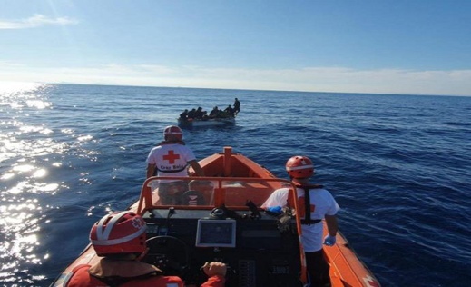 البحرية الإسبانية تنقذ 18 مرشحا للهجرة السرية أبحروا من سواح الريف