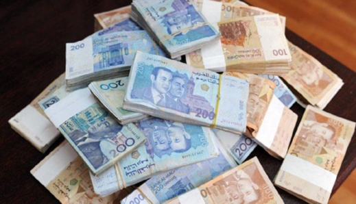 طفلة ناظورية تسرق 11 مليون من والدها وتسلمها لعشيقها الذي تعرفت عليه في الفايسبوك طفلة ناظورية تسرق 11 مليون من والدها وتسلمها لعشيقها الذي تعرفت عليه في الفايسبوك