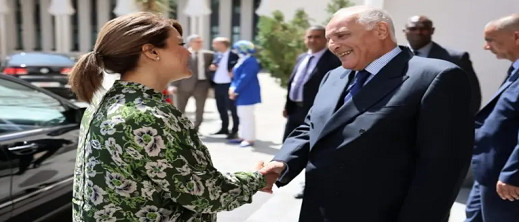 ليبيا تصفع الجزائر وترفض إقحام قضية الصحراء في المباحثات ليبيا تصفع الجزائر وترفض إقحام قضية الصحراء في المباحثات