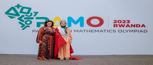 تلميذة مغربية تتوج بلقب ملكة الرياضيات الإفريقية تلميذة مغربية تتوج بلقب ملكة الرياضيات الإفريقية
