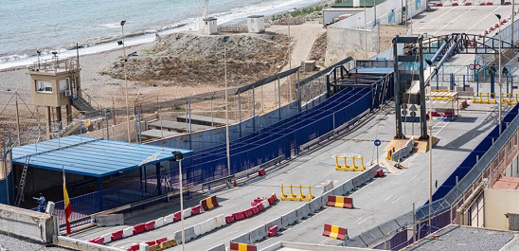 اعتراض العشرات من المهاجرين حاولوا التسلل سباحة الى المدينة المحتلة اعتراض العشرات من المهاجرين حاولوا التسلل سباحة الى المدينة المحتلة