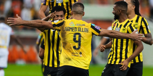 حمد الله المتوج بطلا للدوري السعودي يوجه رسالة لمنتقديه حمد الله المتوج بطلا للدوري السعودي يوجه رسالة لمنتقديه