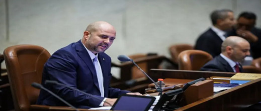 في عز التوتر في الأراضي المحتلة.. رئيس في عز التوتر في الأراضي المحتلة.. رئيس